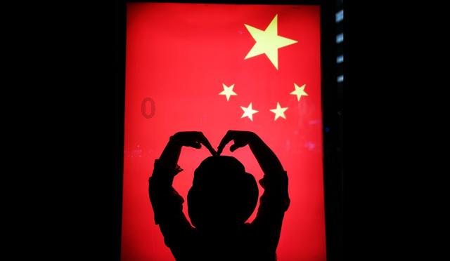 歌尽凡尘
